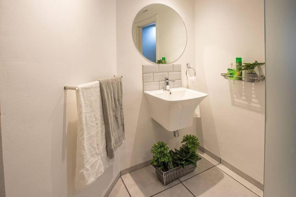 Apartamento 2 Sleeper Stylish Sanctuary Durban Exterior foto